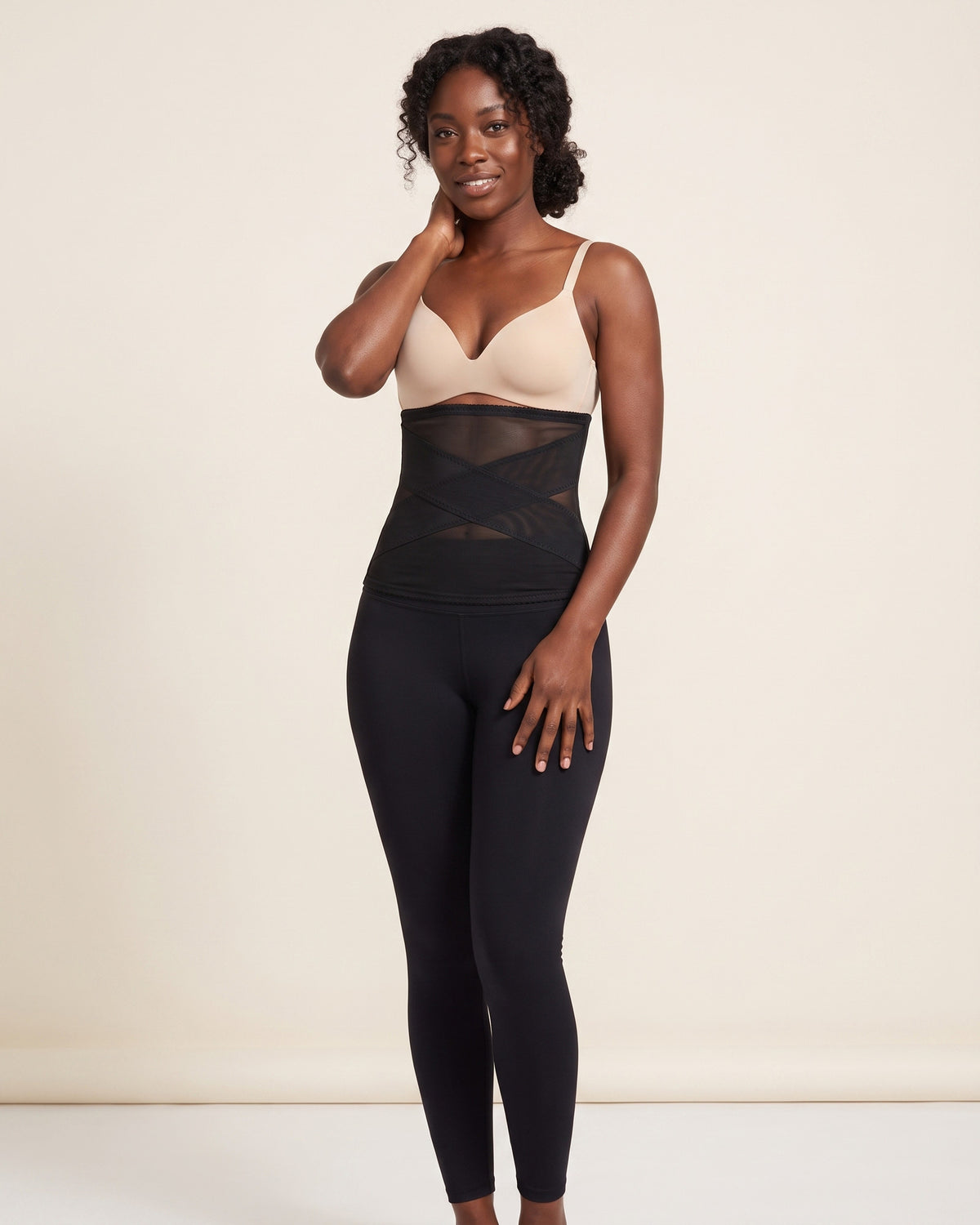 Corset Trainer - modelo com cinta modeladora BONDIFORM